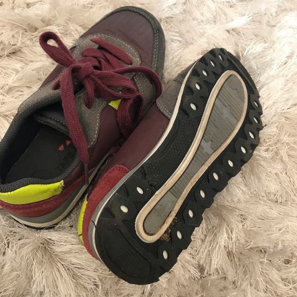 Boys French size 31 sneakers  worn twice - Picture 5 of 6